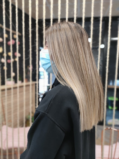 Verónica Lorenzo salón de belleza | Peluqueria en Santiago de Compostela / La Coruña