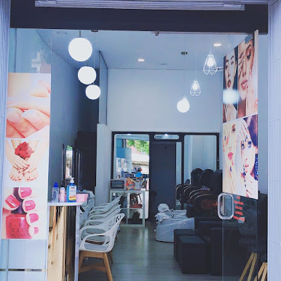 Manicura de moda | Salón de Manicura y Uñas en Vic / 