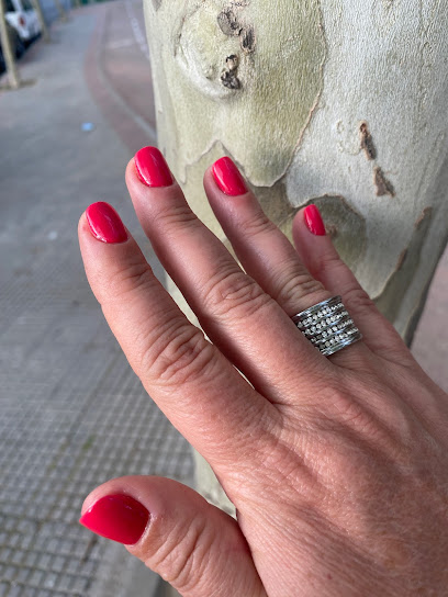 Alexandra Curosu | Salón de Uñas y Manicura en Villanueva del Pardillo