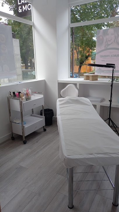 Lashes & More | Centro de Estética en Valdemoro