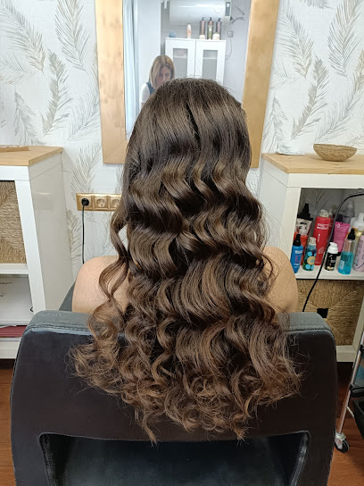 PELUQUERÍA y ESTÉTICA LUISA MOLINA | Peluquería en Huelva / Huelva