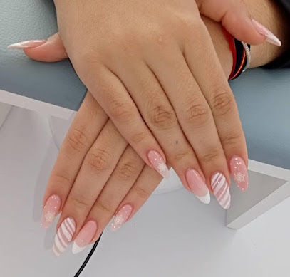 Beauty & Nails Edi | Salón de Uñas y Manicura en San Luis de Sabinillas