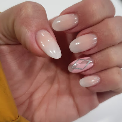 Ruthy Nails | Salón de Manicura y Uñas en Alicante / 