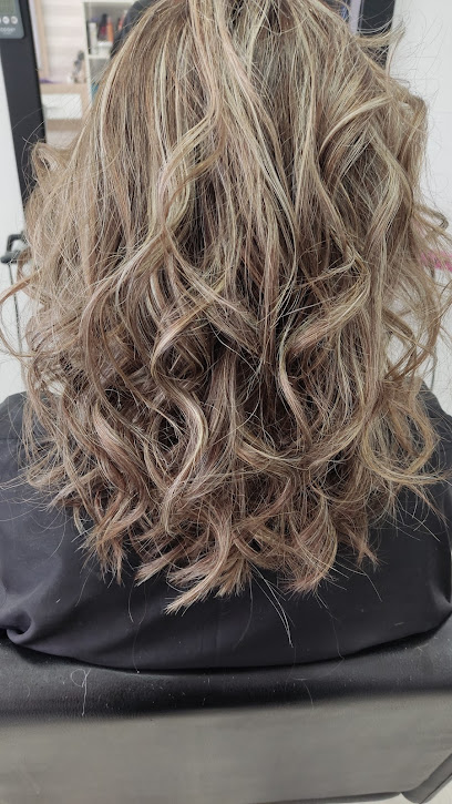 Mimate tu salón de belleza | Peluquería en Ourense / 