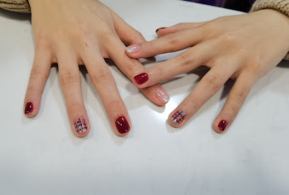 Cristina Nail | Salón de Manicura y Uñas en Barcelona / 