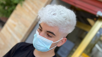 Antón Vázquez | Peluquería en Granada / Granada