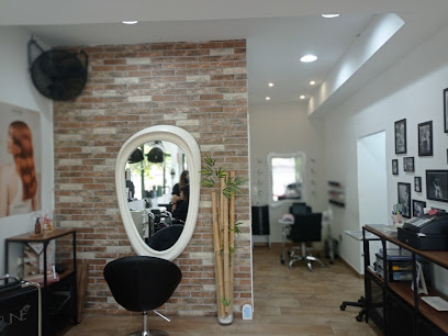 Salon de Belleza Aguademar | Peluquería en Raíces Nuevo / Asturias