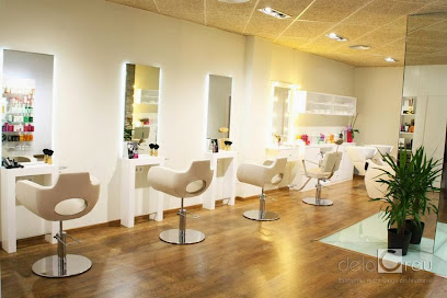 DELACREU Estilisme | Peluqueria en Girona / Girona