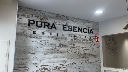 Pura Essència Estilistes | Peluqueria en La Garriga / Barcelona