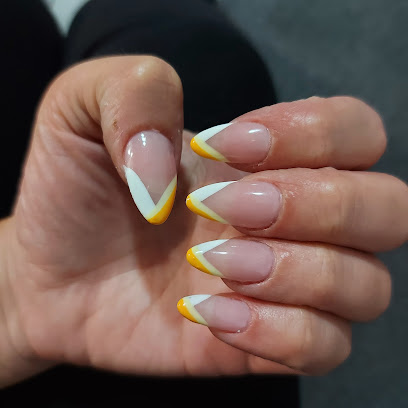 DEMELZA DENIZ | Salón de Manicura y Uñas en Telde / 