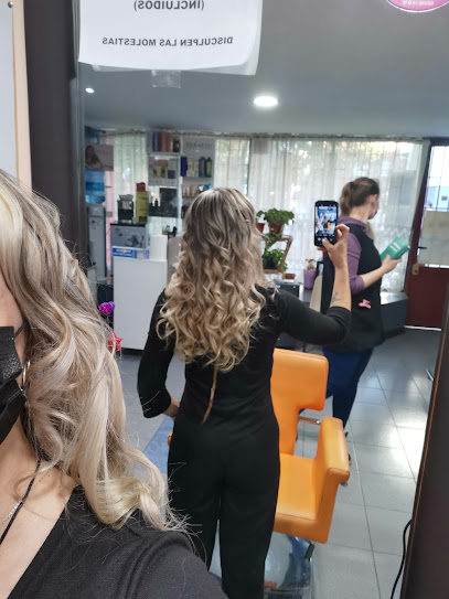 Peluquería Blanca | Gaviota, 4 | Peluquería en Valladolid / Valladolid