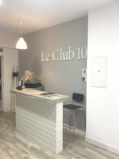Peluqueria Le Club 10 Salón de Corte | Peluquería en Roquetas de Mar / Almería