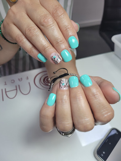 Nails Factory Torrelavega | Salón de Uñas y Manicura en Torrelavega