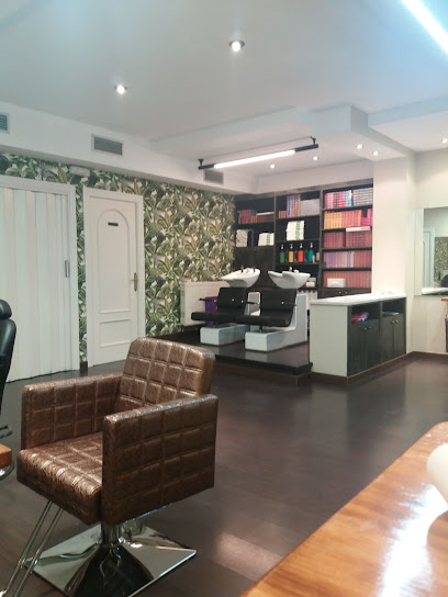 QUINTEROS PELUQUERIA y  ESTETICA | Peluqueria en Cdad. Rodrigo / Salamanca