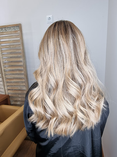 Peluquería Natural Lorena Lorenzo | Peluquería en Carballo / La Coruña