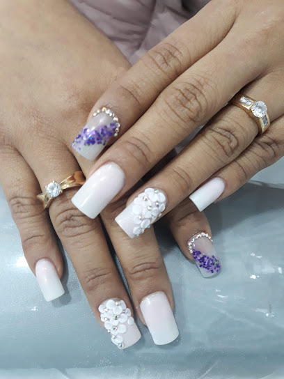 Fashion Nails | Salón de Manicura y Uñas en Collado Villalba / 