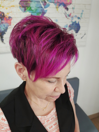MC peluquería y estética | Peluquería en Les Planes Hostoles / Girona