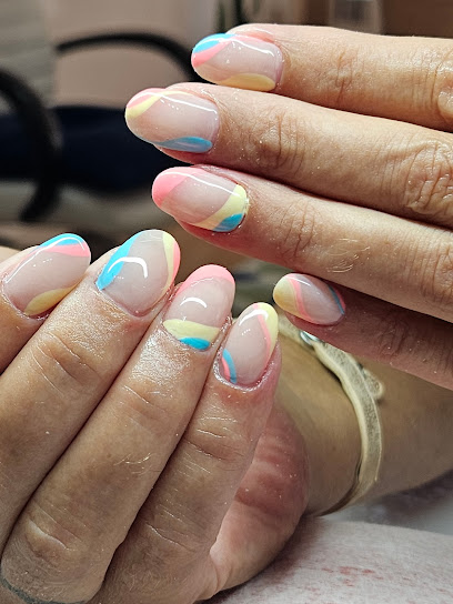 Ema Nails Beauty Center | Salón de Manicura y Uñas en Calpe / 