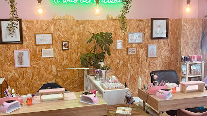 MUY MIA Nails Studio | Salón de Uñas y Manicura en Alcorcón