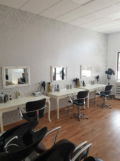 Ávalon peluquería unisex y barbería | Peluquería en Fuenlabrada / Madrid