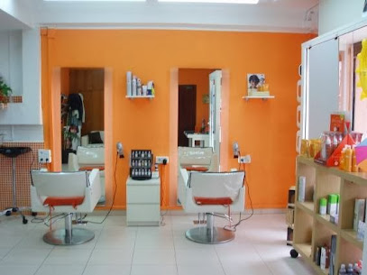 Perruqueria Estil propi | Peluquería en Tona / Barcelona