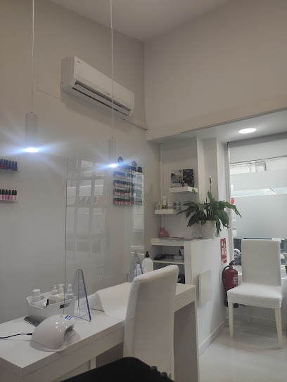 Ionela Beauty Nails | Salón de Uñas y Manicura en Zaragoza