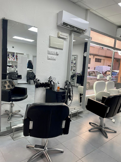 Peluquería y Estética Alma Espinoza | Peluquería en Valencia / Valencia