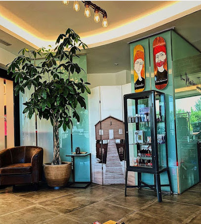 Donde Mariano - BESPOKE HAIR STYLIST | Peluquería en Majadahonda / Madrid