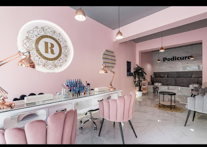Pretty Queens Nails | Salón de Manicura y Uñas en Madrid / 