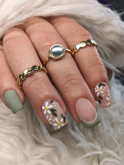 ISABEL | Salón de Manicura y Uñas en Girona / 