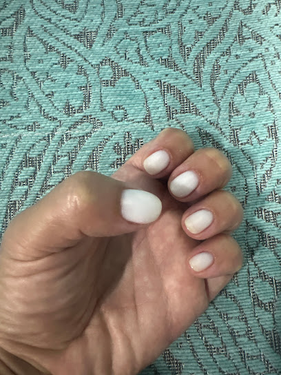 Larisa Stefan | Salón de Uñas y Manicura en Torredembarra