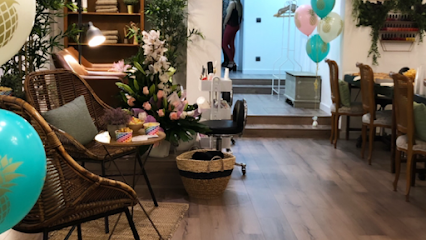 Nail Bar Disseny 3000 | Salón de Manicura y Uñas en L