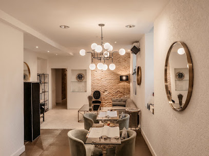 Le Petit Salón | Peluquería en Madrid / 