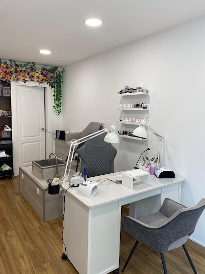 Yessi Nails Studio | Salón de Uñas y Manicura en León