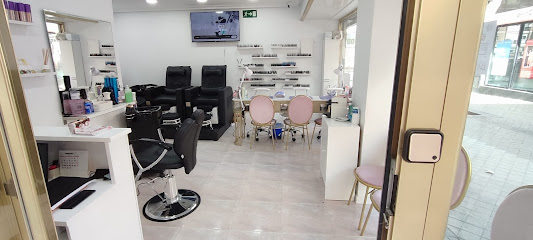 NailsGues | Salón de Manicura y Uñas en Madrid / 