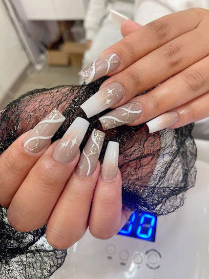 Regal Nails | Salón de Manicura y Uñas en Mataró / 