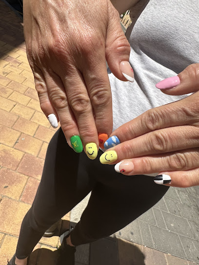 Bahiatorres Nails | Salón de Uñas y Manicura en La Nucia
