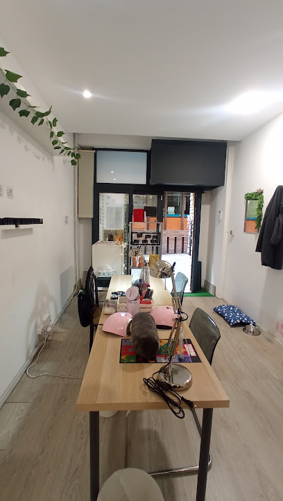 Charro | Nails & Lash | Salón de Uñas y Manicura en Barcelona