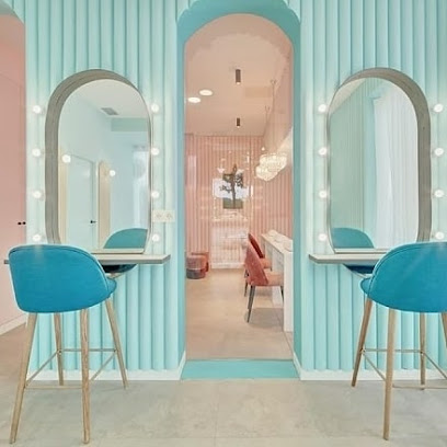 LA PETITE Nails AND Beauty | Salón de Uñas y Manicura en Sarriguren