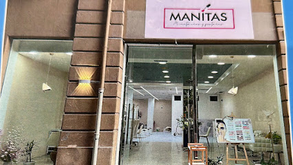 Manitas | Salón de Manicura y Uñas en Pamplona / 