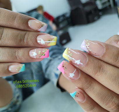 Uñas Brillantes | Salón de Manicura y Uñas en Madrid / 