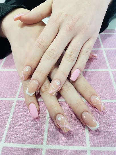 Uñas Z | Nuevas Estética | Salón de Manicura y Uñas en Sabadell / 