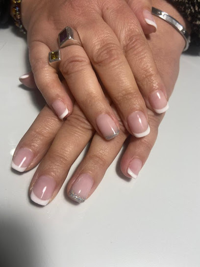 M7 Espacio de belleza | Salón de Uñas y Manicura en Badajoz