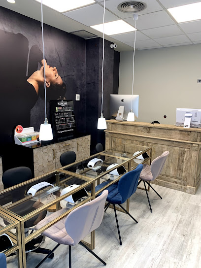 Miss & Mr. Nails Esthetic | Salón de Manicura y Uñas en Madrid / 