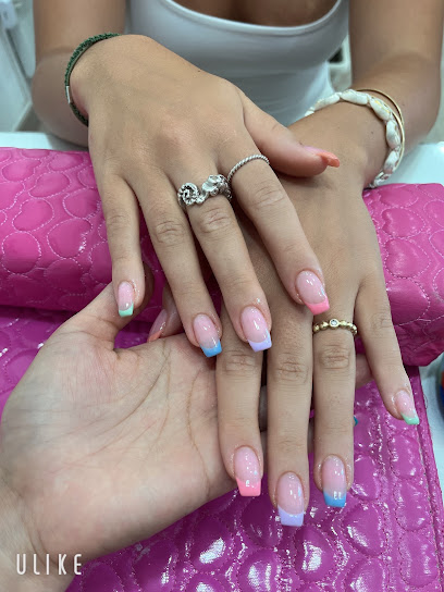 Nice Nails Marina | Salón de Manicura y Uñas en Barcelona / 