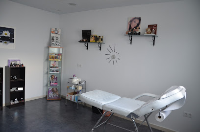 SOLNI STYLING | Peluquería en Herrera / 