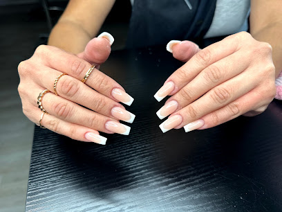 Albani Nails | Salón de Manicura y Uñas en Barcelona / 