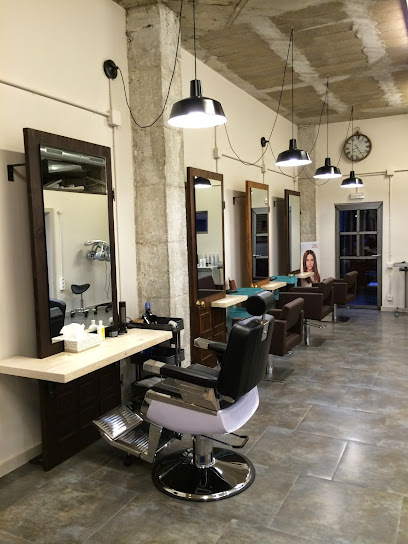 LLENAS HAIR STUDIO | Peluqueria en Castelldefels / Barcelona
