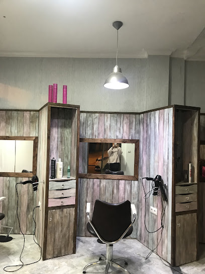 PELUQUERIA D´VIRGIN | Peluqueria en La Línea de la Concepción / Cádiz
