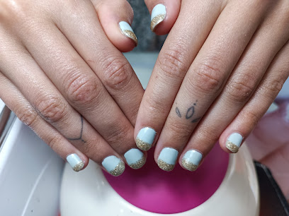 Hanoi Nails | Horta | Salón de Manicura y Uñas en Barcelona / 